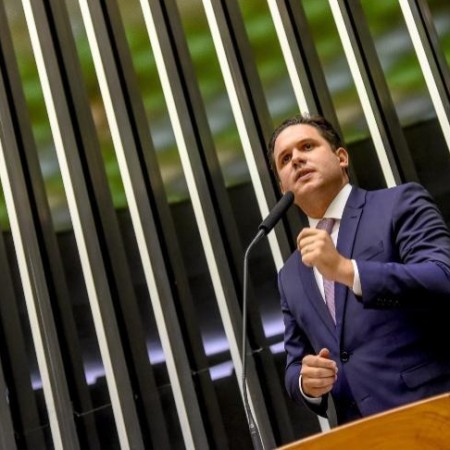 Motta envia pedidos suspenso de mandatos contra 14 deputados para a Corregedoria 