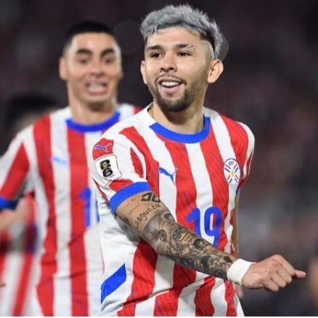 Palmeiras analisa contratao de meia ofensivo e busca mais dois reforos