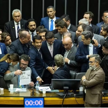 Motta faz questo da punio de deputados que participaram de motim, mas na 'hora certa'