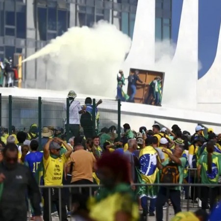 STF responsabiliza quase 1,2 mil pessoas por atos antidemocrticos de 2023