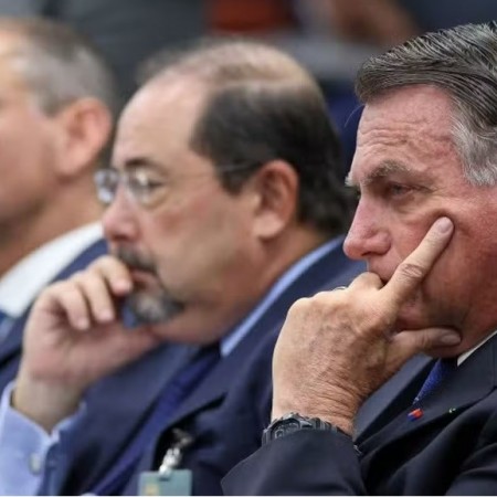 Trama golpista: Defesa de Bolsonaro j pensa em dosimetria e busca pena menor