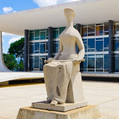 STF confirma direito de recusar transfuso de sangue por motivos religiosos
