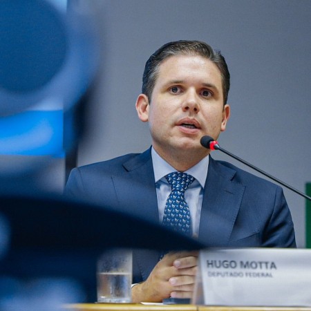 Fim do foro: esquerda aposta que Motta pautou PEC para ser derrotada