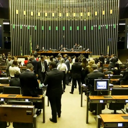 PEC da Blindagem  salvo-conduto para parlamentares cometerem crimes, avaliam PGR