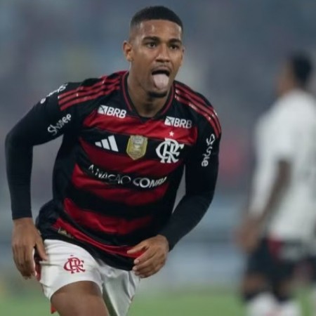 Samuel Lino faz torcida do Flamengo esquecer 'trauma' com Alcaraz em um ms