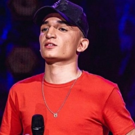 Joo Gomes cancela show por nascimento do filho e prefeita de MG chama cantor de 'irresponsvel'