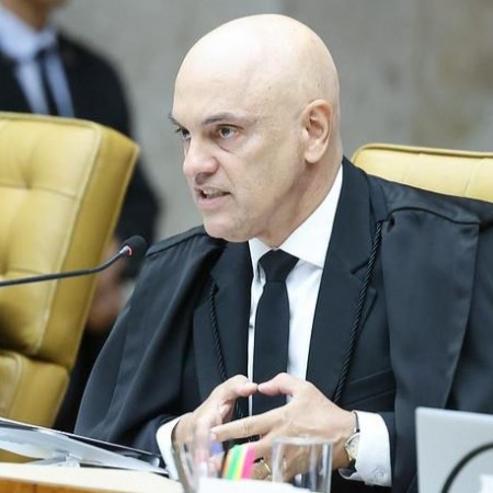 Alexandre de Moraes lista provas de golpe e diz que Bolsonaro liderou organizao criminosa
