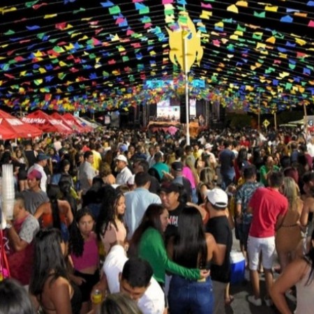 Festival da Galinha de Capoeira agora  patrimnio cultural e imaterial do municpio de Patos