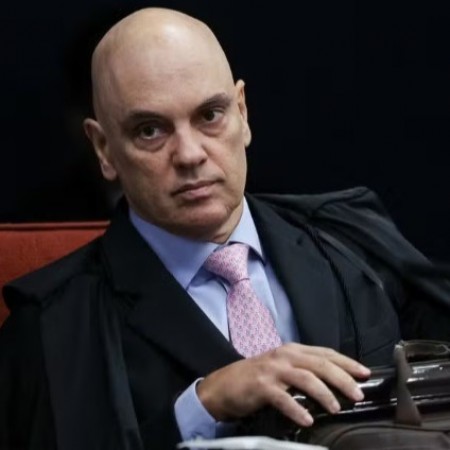 Moraes vota para condenar Bolsonaro e outros sete rus por tentativa de golpe Estado
