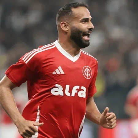 Flamengo ameaa ir  FIFA contra o Internacional por dvida no paga