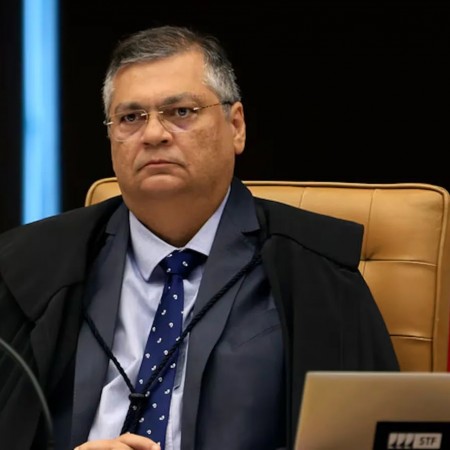 Flvio Dino v indcios de crimes e suspende repasses de 'emendas PIX' a 9 cidades