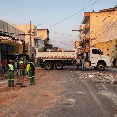 Prefeitura de Patos realoca feirantes e inicia melhorias na Rua Jos Genuno 