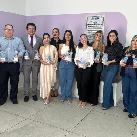 Secretaria da Mulher de Patos recebe kits de beleza para mulheres doados pela OAB/Patos 
