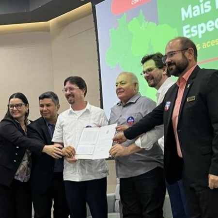 Ministrio da Sade lana em Patos Programa Agora Tem Especialistas; cidade j recebeu oito mdicos 