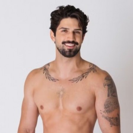 'Professor gato' de So Paulo  eleito homem mais bonito do Brasil