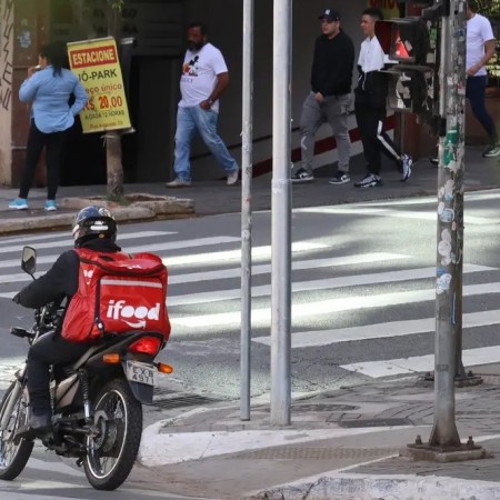 Votao de vnculo entre motoristas e apps ser em 30 dias, diz Fachin; entenda