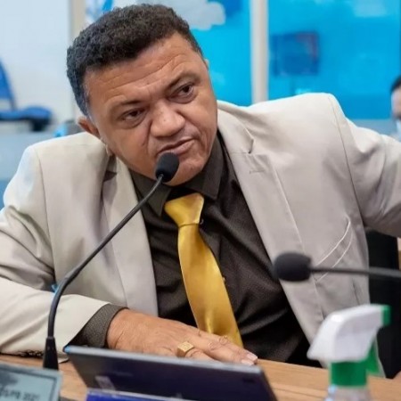 Dr Perla fica sem vaga na Cmara de Patos e Dcio critica presidente aps ter pedido de licena rejeitado