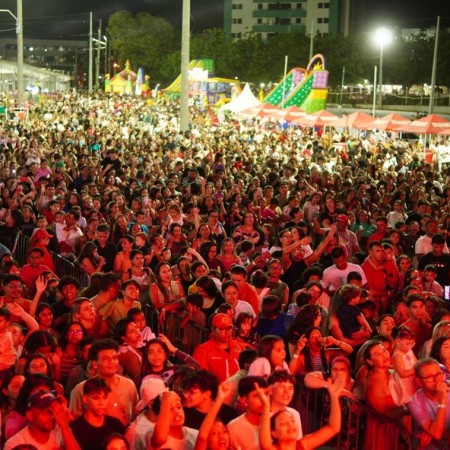 Show de Patati Patat no Terreiro do Forr em Patos rene multido na Festa das Crianas