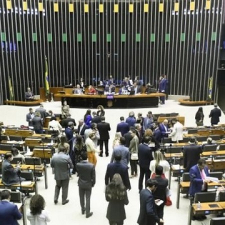 Um ms aps urgncia aprovada, projeto da dosimetria 'esfria' na Cmara