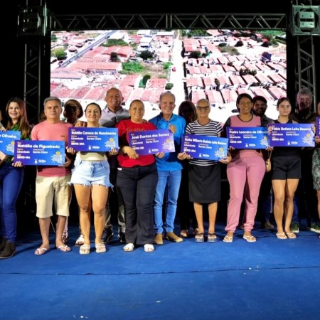 Prefeitura entrega oito ruas no Santa Clara dentro do maior programa de pavimentao de Patos