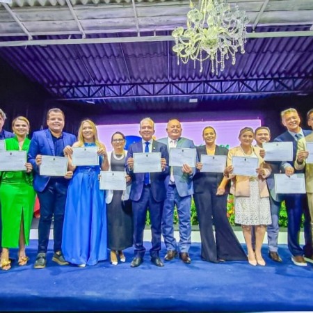 Trs suplentes do Republicanos de Patos ainda aguardam assumir cadeira na Cmara mesmo aps mudana em lei