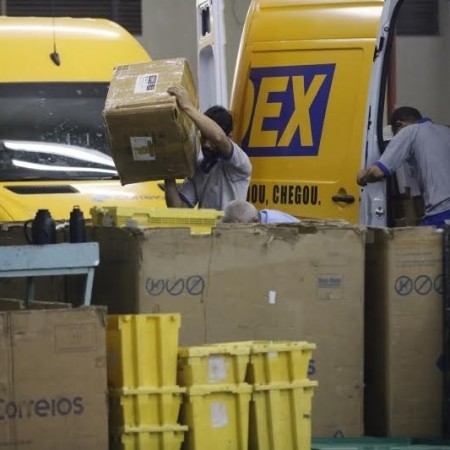 Crise se agrava, e Correios planejam demitir 10 mil funcionrios; entenda