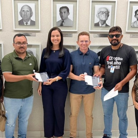 Conselhos Tutelares de Patos recebem novos celulares da Prefeitura fortalecendo atuao