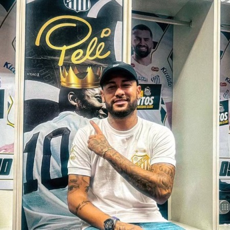 Empresa de Neymar pai compra marca Pel e negociar licenciamento com Santos