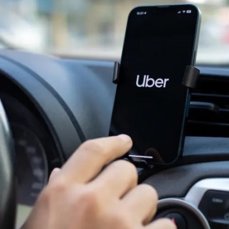 Uber ter boto de emergncia para motoristas e passageiros na Paraba