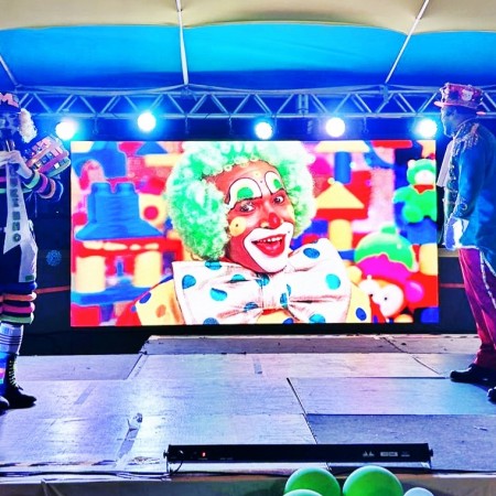 Festival Tikirim, em Patos, tem homenagem ao Palhao Pipokinha nos shows de Jr Misaki e Malukinho