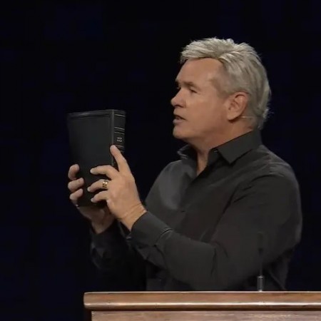 Pastor diz que aumento do antissemitismo  sinal do fim dos tempos: 'Doutrina de demnios'