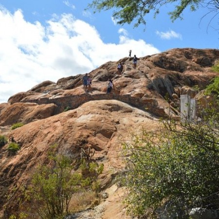 Pedra do Tend: carto postal de Teixeira e vista panormica do Serto da Paraba