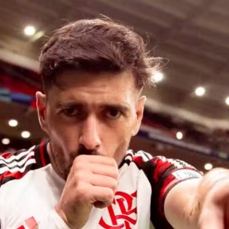 Arrascaeta decide, Flamengo bate Cruz Azul e vai  semifinal do Intercontinental