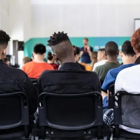 Escolas municipais de Jo�o Pessoa s�o autorizadas a ter capel�es pastores