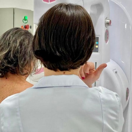 Lei garante mamografia pelo SUS para mulheres a partir dos 40 anos