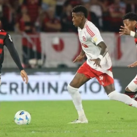 Flamengo ainda sonha com Vit�o, mas Inter rejeita forma de neg�cio; entenda