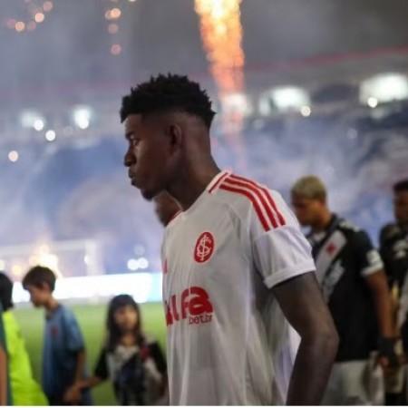 Flamengo e Vit�o superam pend�ncias, e zagueiro assina contrato na ter�a no Rio