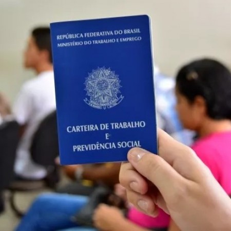 Desemprego fica em 5,2% em novembro e renova a menor taxa, diz IBGE