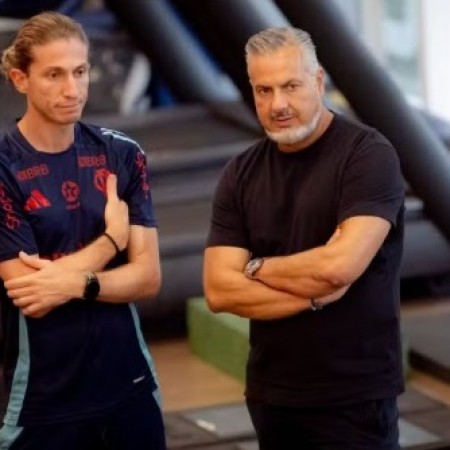Quantos jogadores o Flamengo ainda planeja contratar nesta janela?