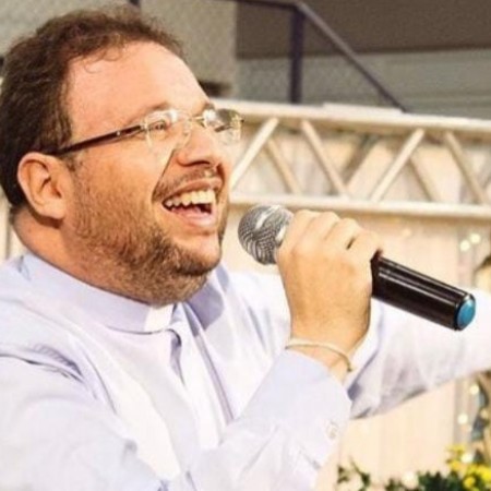 Veneziano diz aguardar posi��o do padre Fabr�cio sobre convite para disputar Senado: 'at� final de janeiro'