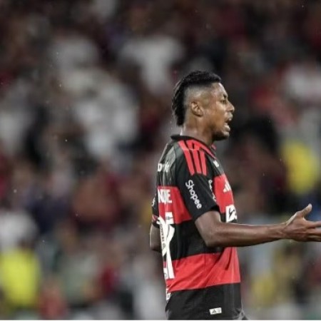 Derrota vai al�m das falhas de um Flamengo irreconhec�vel; saiba