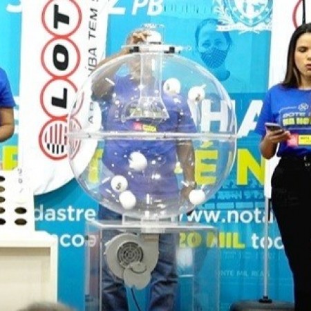 Sorteio do Nota Cidad� premia patoense com R$ 2.500,00 e e entrega carro el�trico 