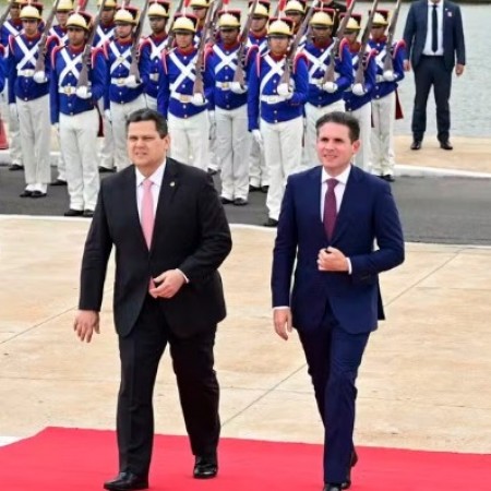 Na abertura do ano legislativo, Hugo Motta defende poder do Congresso de destinar emendas