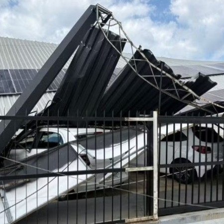 Defesa Civil de Patos registra 14 ocorr�ncias provocadas pelas fortes chuva e ventania