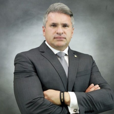 Julian Lemos revela convite de tr�s partidos para disputar elei��es e cita prefer�ncia