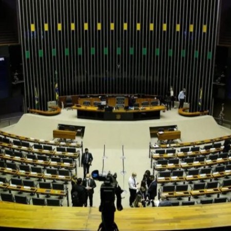 C�mara dos Deputados rejeita mudan�as sugeridas pelo Senado e aprova Projeto de Lei Antifac��o desfigurado