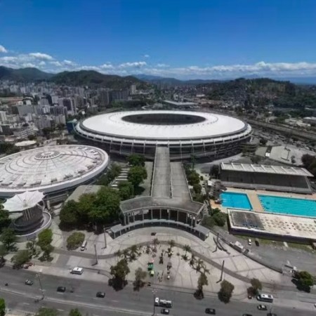 Em busca do bi da Recopa, Flamengo encara o Lan�s em desvantagem