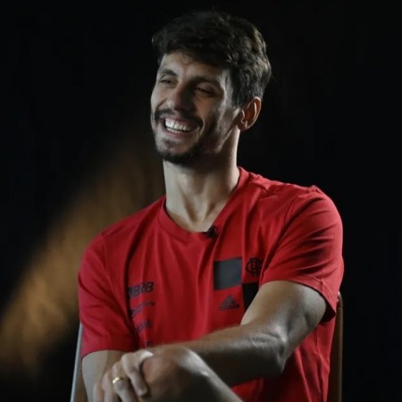 Rodrigo Caio entende que tamb�m tinha que sair e pede demiss�o do Fla