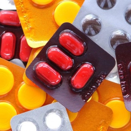 Deputados aprovam venda de rem�dios em supermercados; confira