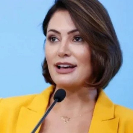 Michelle Bolsonaro publica dois v�deos para relatar ter sido humilhada por Fl�vio Bolsonaro